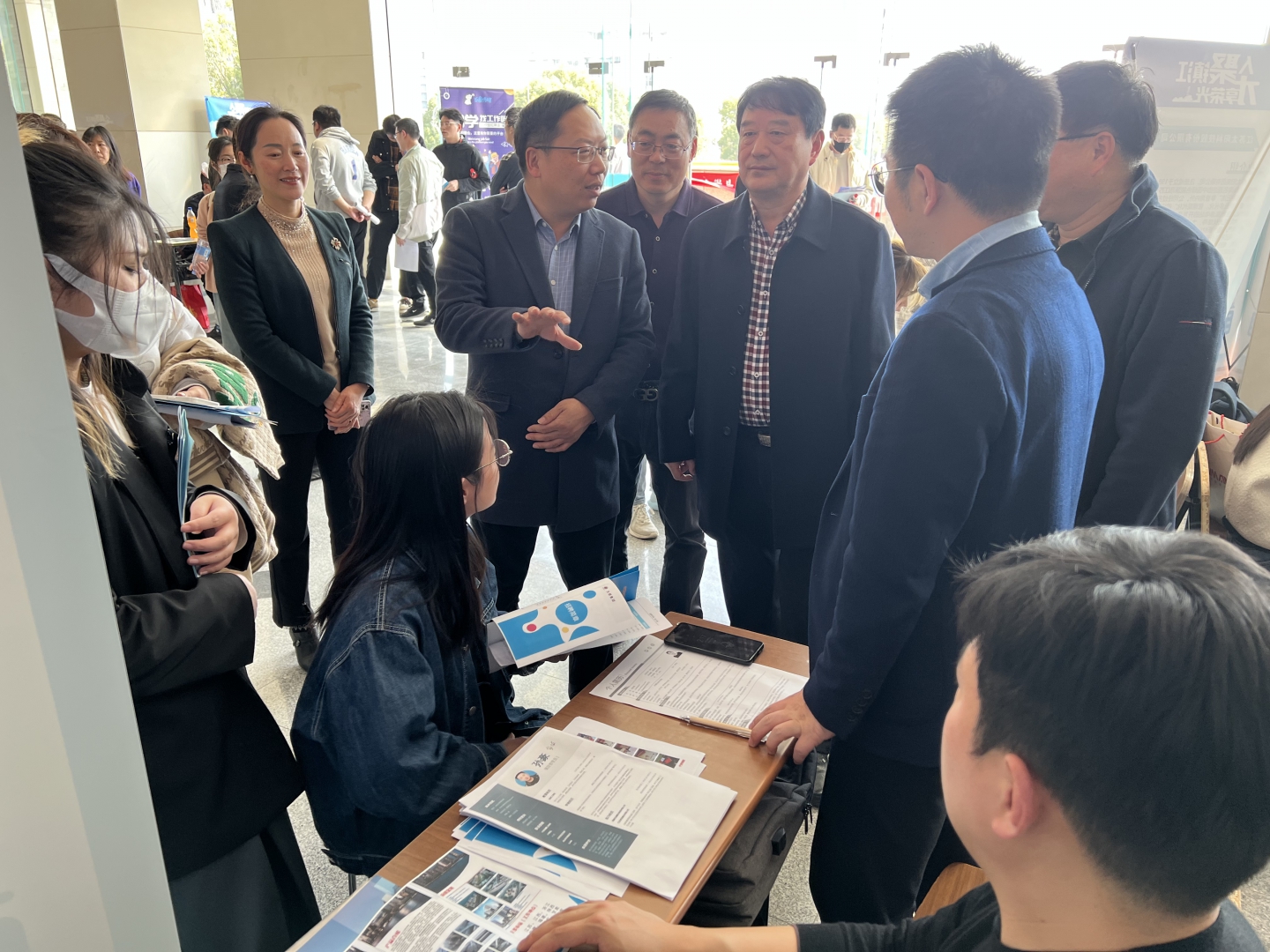 揚中人社局主動出擊 持續(xù)發(fā)力校園引才
